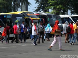 Tiket Pesawat Mahal, Bus Pekanbaru-Medan Laris Manis