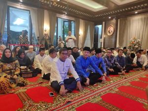 Di Acara Bukber Partai, Elite Demokrat Dengarkan Pesan SBY Via Video