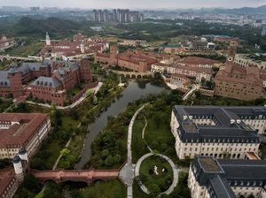 Ini Lho Jeroan Pabrik Huawei di China