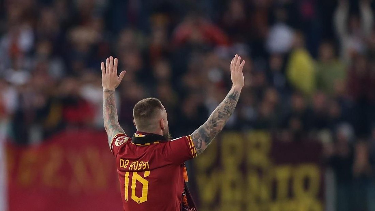 Perpisahan Daniele De Rossi dengan AS Roma. (Foto: Paolo Bruno/Getty Images)