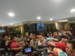 Keluarga Ngaku Dilarang Menuntut Saat Ambil Jenazah Harun Rasyid Keluarga Ngaku Dilarang Menuntut Saat Ambil Jenazah Harun Rasyid