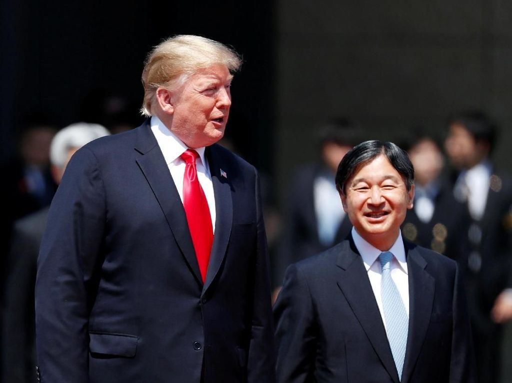 Trump Jadi Pemimpin Asing Pertama yang Bertemu Kaisar Baru Jepang Trump Jadi Pemimpin Asing Pertama yang Bertemu Kaisar Baru Jepang