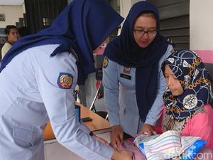 Seorang Wanita Tahanan Lapas Tulungagung Lahirkan Bayi Laki-laki