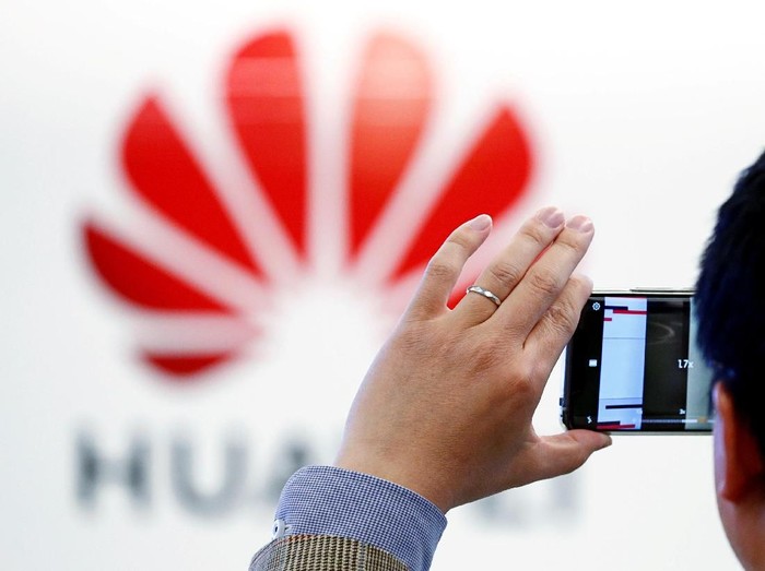 Ilustrasi lambang Huawei. Foto: Reuters