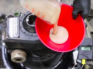 Jus Pisang Bisa Jadi Pelumas Mesin?