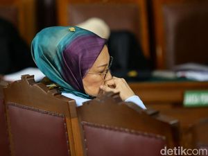 Dituntut 6 Tahun Penjara, Ratna Sarumpaet: Hiperbola, Dramatisasi Dituntut 6 Tahun Penjara, Ratna Sarumpaet: Hiperbola, Dramatisasi