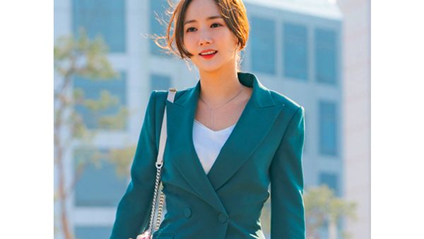 10 Inspirasi Baju Kerja Ala Park Min Young di Drama Korea