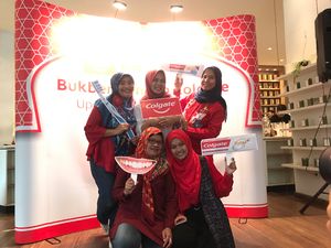 Colgate Ajak Orang Pede Ngobrol Saat Puasa Colgate Ajak Orang Pede Ngobrol Saat Puasa