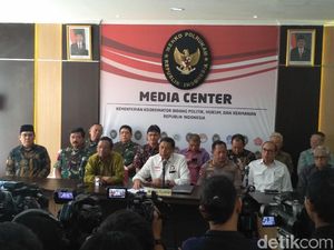 Mahfud cs Minta Dalang Kerusuhan 22 Mei Diungkap Mahfud cs Minta Dalang Kerusuhan 22 Mei Diungkap