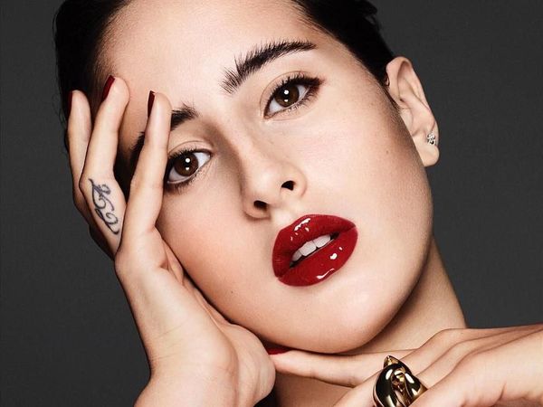 Cantiknya Putri CEO Kaya Saudi yang Jadi Model Muslim Pertama Paris Couture