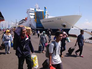 5 Pelabuhan di Jawa Timur, Tanjung Perak Terbesar 5 Pelabuhan di Jawa Timur, Tanjung Perak Terbesar