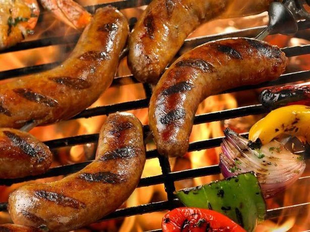 Cara Membuat Sosis Bakar Enak Buat Pesta Tahun Baru Cara Membuat Sosis Bakar Enak Buat Pesta Tahun Baru