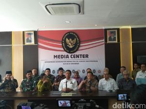 Rencana Pembunuhan 4 Pejabat: Diungkap Polisi, Diragukan Fadli Rencana Pembunuhan 4 Pejabat: Diungkap Polisi, Diragukan Fadli
