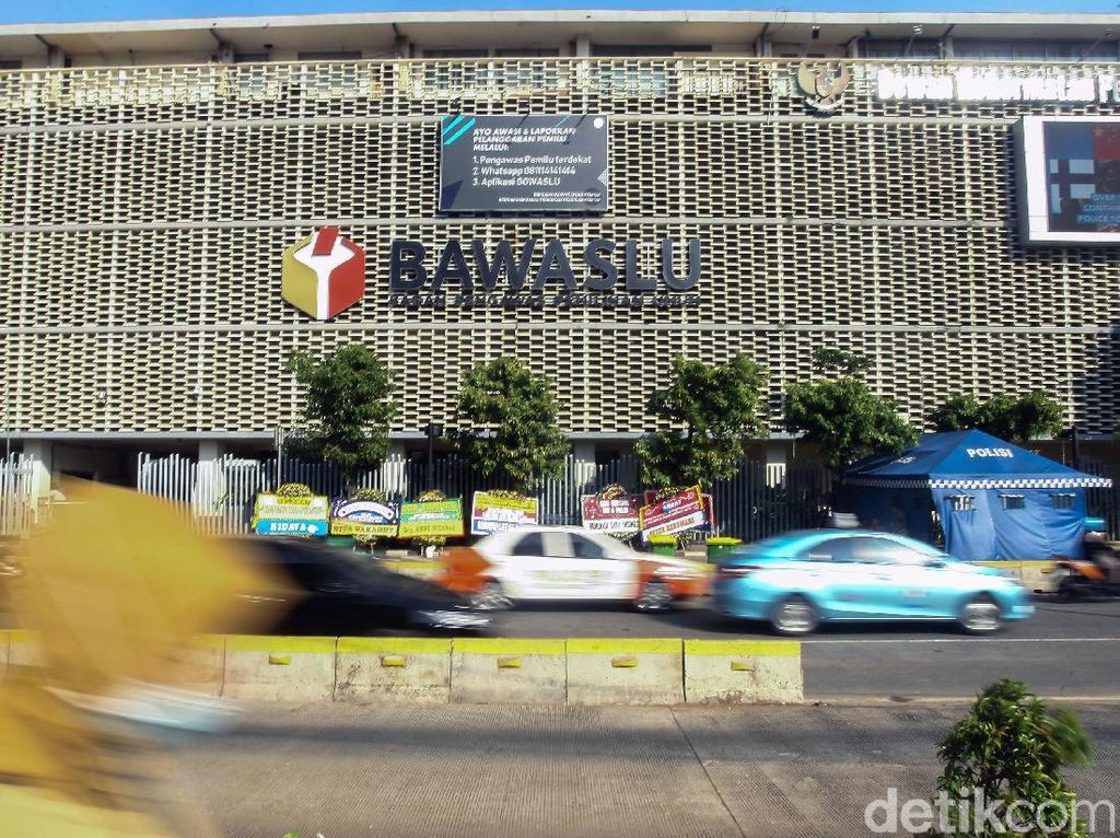 Evaluasi Pengawasan Pemilu Evaluasi Pengawasan Pemilu