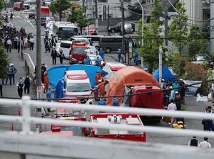 Polisi Jepang Geledah Rumah Pelaku Penikaman Massal