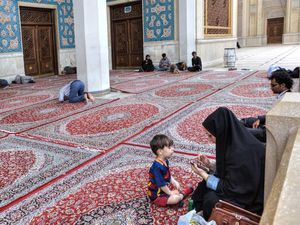 Jadwal Sholat Makassar dan Sekitarnya Hari Ini 28 April, Simak Yuk