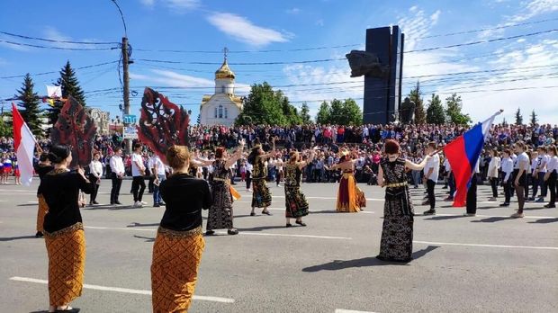 Tim Kesenian KBRI Moskow pada program pembukaan Hari Kota Ivanovo ke-148