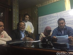 Eggi Sudjana akan Cabut Gugatan Praperadilan Kasus Makar Eggi Sudjana akan Cabut Gugatan Praperadilan Kasus Makar