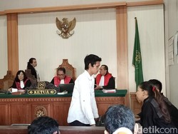 Hakim Vonis Kurir Sabu di Bali 11 Tahun Penjara