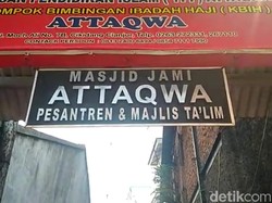 Ustaz Umar Dijemput Polisi Diduga Amplop Santri di Kerusuhan 22 Mei