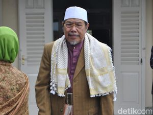 Sosok Mulia KH Tolchah Hasan di Mata Keluarga Sosok Mulia KH Tolchah Hasan di Mata Keluarga
