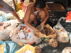 Pagpag Makanan Sisa dari Tempat Sampah Jadi Hidangan Favorit  di Filipina