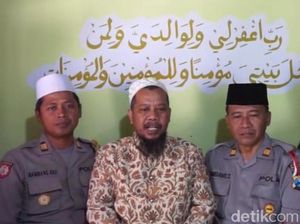 Kecam Kerusuhan 22 Mei, FPI Kabupaten Mojokerto Ajak Masyarakat Tahan Diri Kecam Kerusuhan 22 Mei, FPI Kabupaten Mojokerto Ajak Masyarakat Tahan Diri