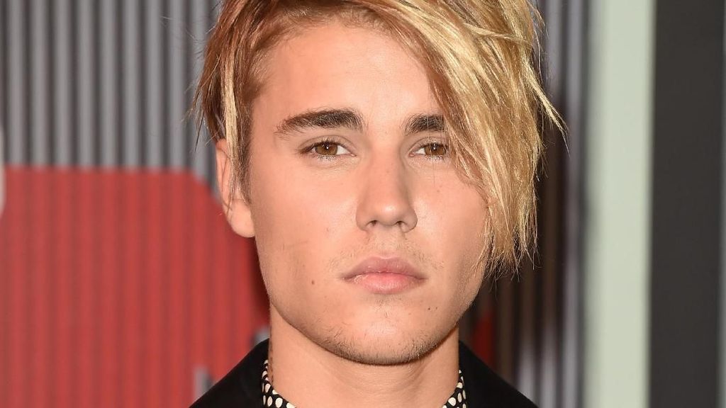 Evolusi Gaya Rambut Justin Bieber, Dari Poni Lempar Hingga Cepak Evolusi Gaya Rambut Justin Bieber, Dari Poni Lempar Hingga Cepak