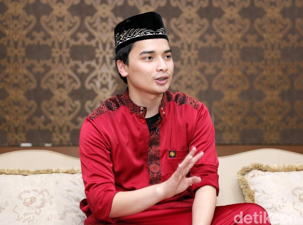 Alvin Faiz Bingung Ditanya Poligami Alvin Faiz Bingung Ditanya Poligami