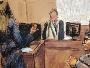 Aktris Smallville Anggotanya, Ini 6 Hal Mengejutkan dari Sekte Seks AS Aktris Smallville Anggotanya, Ini 6 Hal Mengejutkan dari Sekte Seks AS