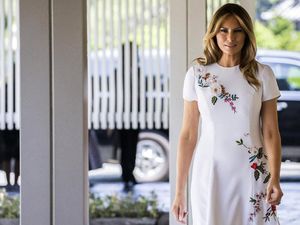 Cuitan Melania Trump Cemaskan Insiden Penyakit Paru Misterius Terkait Vape