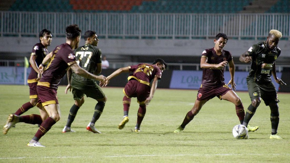 PSM Makassar bermain imbang 0-0 kontra Tira Persikabo (ANTARA FOTO/Yulius Satria Wijaya)