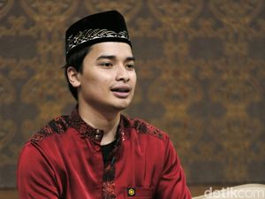 Mantan Manajer Bersuara soal Alvin Faiz yang Dituduh Suka Foya-foya saat Pimpin Az Zikra Mantan Manajer Bersuara soal Alvin Faiz yang Dituduh Suka Foya-foya saat Pimpin Az Zikra