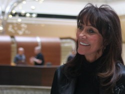 Kisah Anak Peternak Sapi yang Kini Jadi Wanita Terkaya dengan Usaha Sendiri