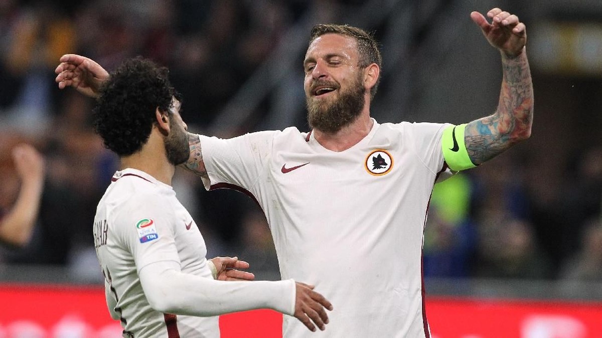 Mohamed Salah ingin main dengan Daniele de Rossi di AS Roma. (Foto: Marco Luzzani / Getty Images)