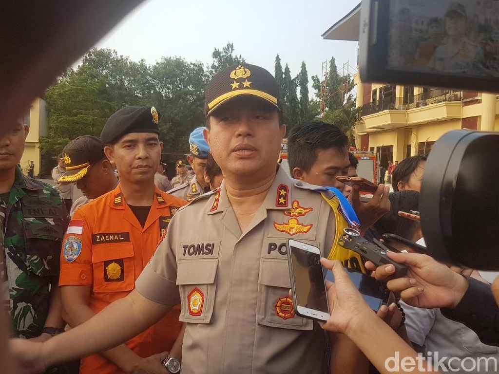 Puncak Arus Mudik di Pelabuhan Merak Diprediksi 30 Mei-1 Juni Puncak Arus Mudik di Pelabuhan Merak Diprediksi 30 Mei-1 Juni