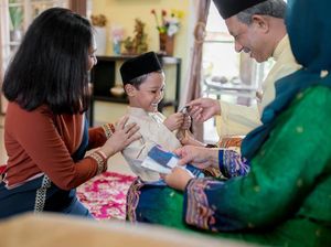 Cara Ajari Anak Kelola THR Lebaran Sesuai Usia, Cek Yuk