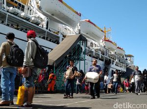 Ribuan Pemudik Gratis Padati Pelabuhan Tanjung Perak
