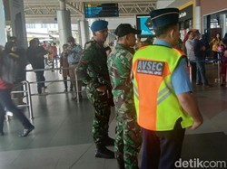Mudik Lebaran, 3 Peleton TNI AU Jaga Ketat Bandara Palembang