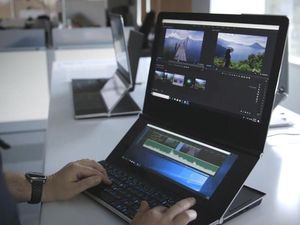 Intel Juga Punya Prototipe Laptop Dua Layar, Seperti Apa? Intel Juga Punya Prototipe Laptop Dua Layar, Seperti Apa?