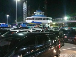 H-7 Lebaran, Pelabuhan Merak Ramai Pemudik
