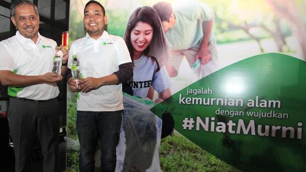 Gerakan Mengumpulkan Sampah Plastik