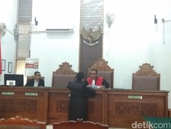 Eggi Sudjana Cabut Gugatan Praperadilan di Sidang Perdana