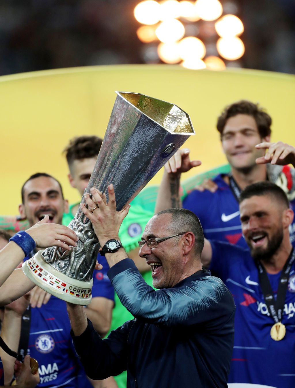 Soccer Football - Europa League Final - Chelsea v Arsenal - Baku Olympic Stadium, Baku, Azerbaijan - May 29, 2019  Chelsea manager Maurizio Sarri lifts the trophy as he celebrates winning the Europa League  REUTERS/Lee Smith