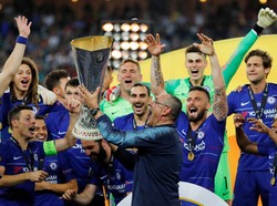 Sarri Sudah Hadirkan Trofi, Chelsea Mau Apa Lagi?