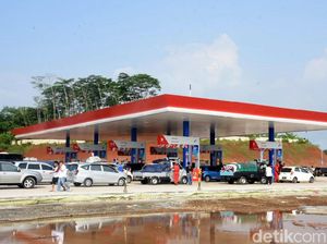 Rini Soemarno, Resmikan 10 SPBU Baru di Tol Trans Jawa