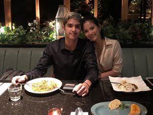 Baru Putus, Intip Kembali Kemesraan Al Ghazali dan Alyssa Daguise Saat Kulineran