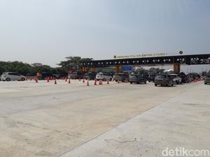 Selepas Tol Cikampek ke Arah Cipali, Sistem One Way Urai Kemacetan