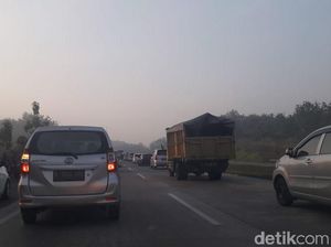 Pemudik Ngeluh Rest Area Penuh Terpaksa Istirahat di Bahu Jalan, Amankah? Pemudik Ngeluh Rest Area Penuh Terpaksa Istirahat di Bahu Jalan, Amankah?