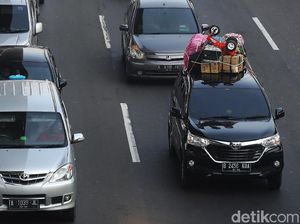 Genangan di Tol Cikampek Mulai Surut, Lajur Contraflow Arah Jakarta Ditambah